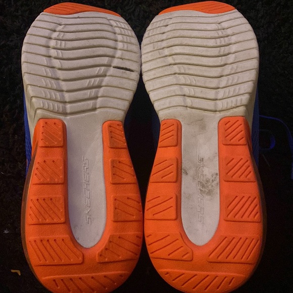 Skechers Running Air cooled memory foam sneakers - Picture 2 of 3